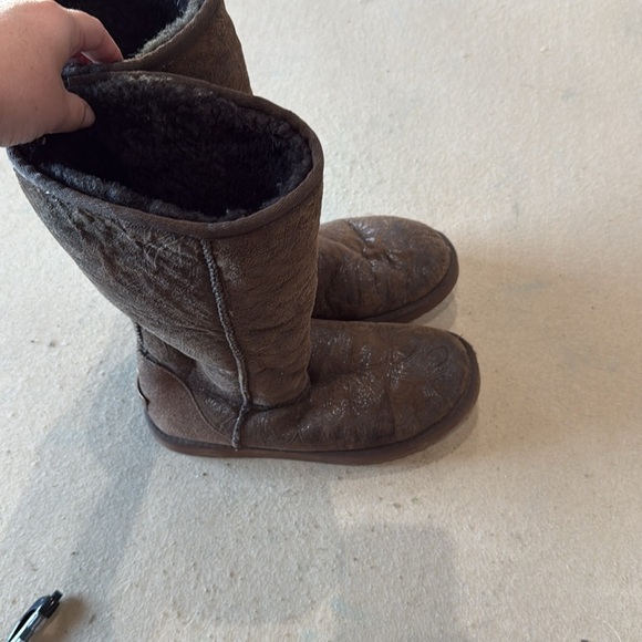 UGG Dark Brown Sheepskin Boots - Picture 2 of 4